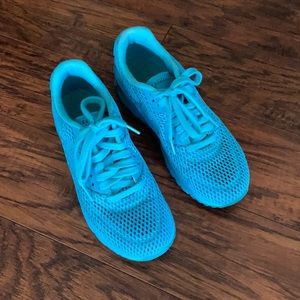 Blue Nike Air Max 90 Like New 6.5